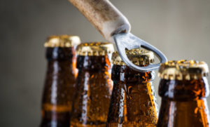 liquor-sales-alcohol-beer-booze-drinking-consumption-drinks-bottles-123rf